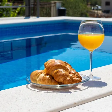 Villa Vila Petra *